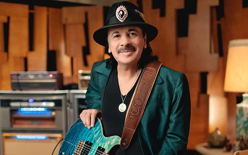 Carlos Santana suspende presentaciones tras problemas cardíacos