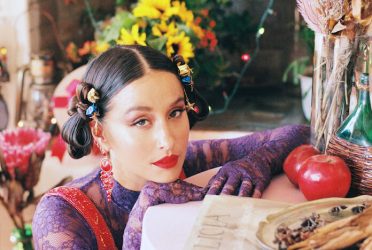 Denisse Rosenthal estrena “Una Navidad sin Nieve” su nuevo sencillo