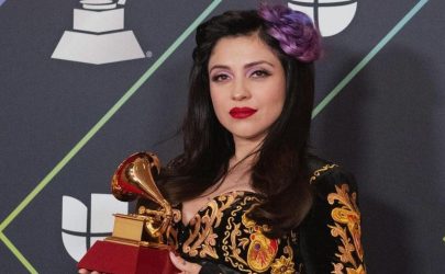 Mon Laferte dedica sentido mensaje a Cesar Ceja destacado productor musical