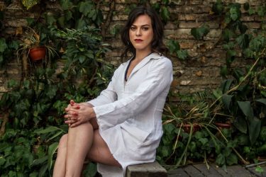 Daniela Vega y Mon Laferte están en la lista de chilenos más reconocidos del mundo