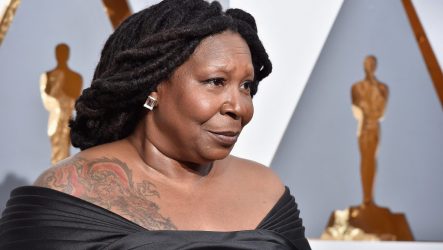 La cadena ABC suspendió a Whoopi Goldberg por su polémico comentario sobre el Holocausto