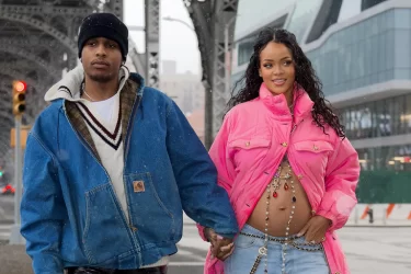 Las redes sociales celebran el primer embarazo de Rihanna con muchos deseos de éxito