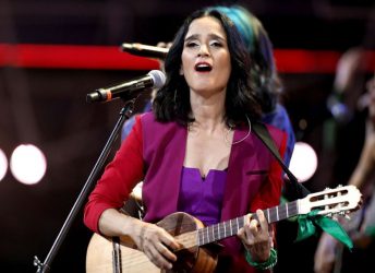 Julieta Venegas regresa con fuerza a la escena musical