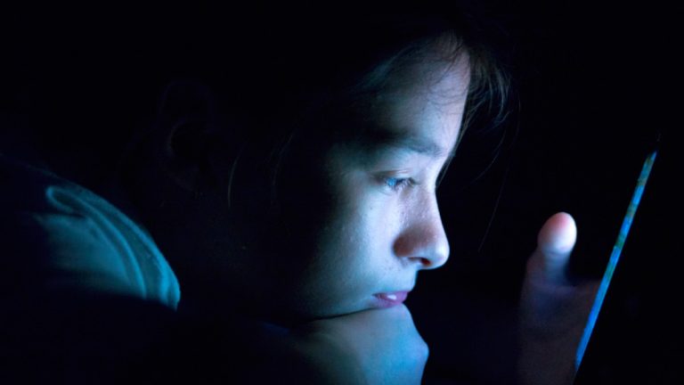 «Bloquea el Ciberbullying»: Ministerio de Educación estrena campaña para combatir el acoso virtual