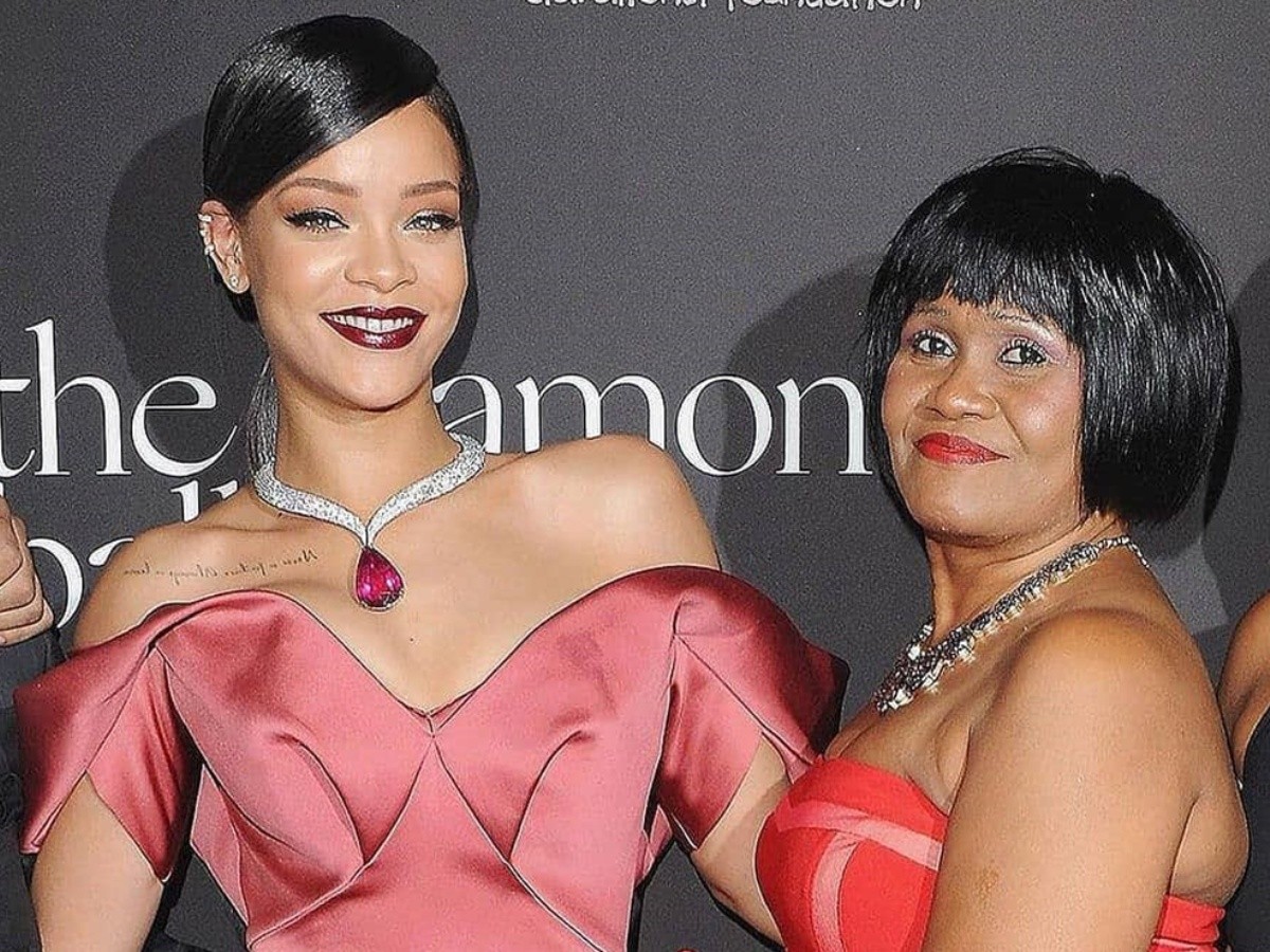Rihanna enternece las redes con mensaje para su madre y demuestra que es una hija agradecida
