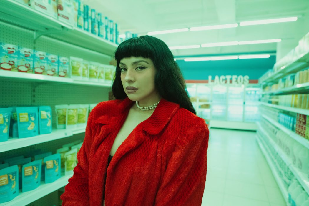 «Supermercado»: Mon Laferte estrenó nuevo videoclip y es tendencia en las redes sociales