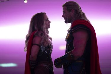 Chris Hemsworth dejó la carne para besar a Natalie Portman en Thor 4: «Fue un gran desafío»