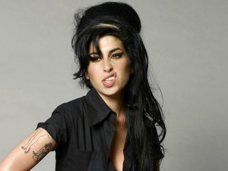 “Back to Black”: Avanza la película biográfica de Amy Winehouse