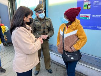 Quilpué: Municipio y Carabineros difunden en terreno nueva ordenanza que regula el comercio ambulante previo a la etapa de fiscalización