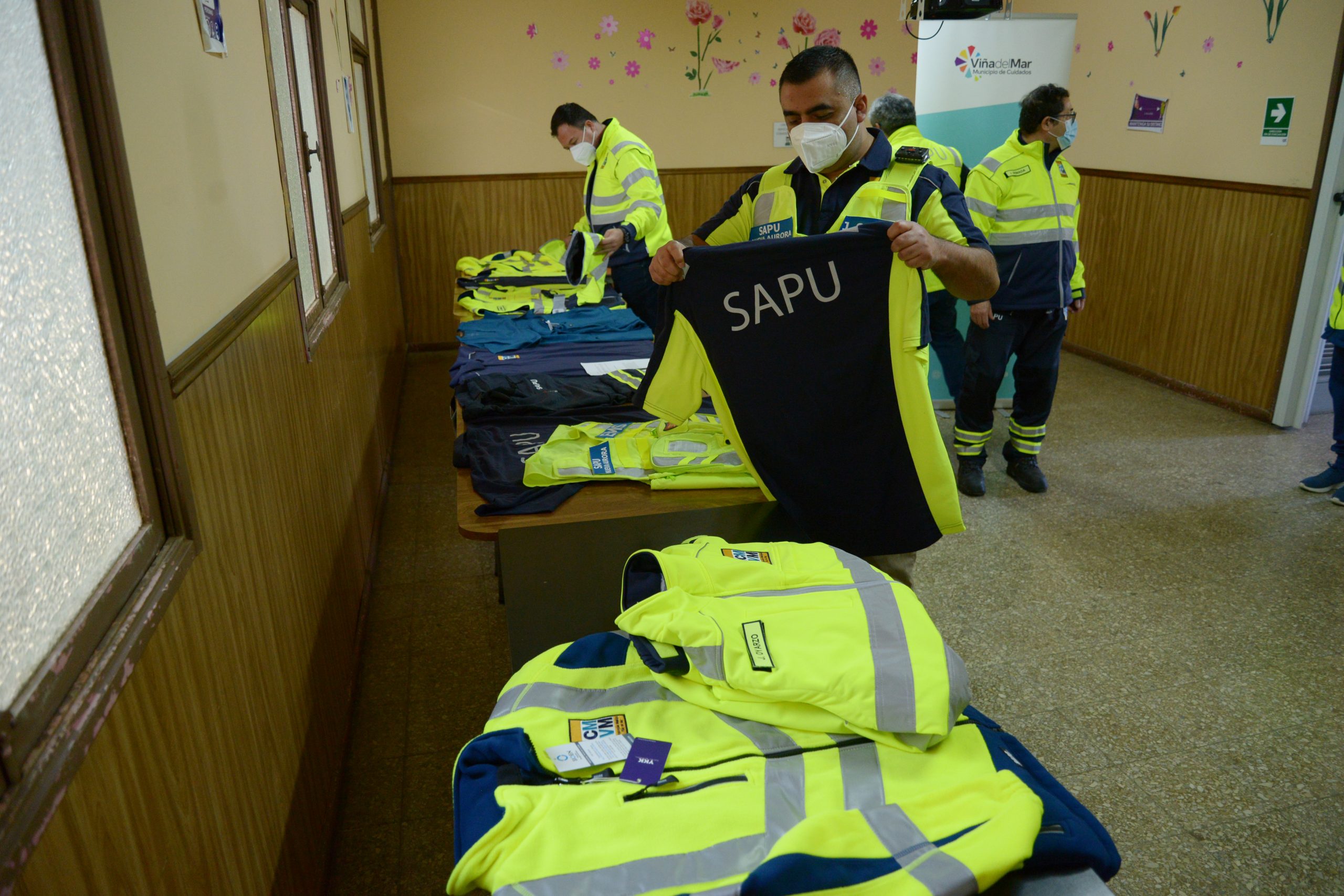 Viña del Mar: Funcionarios de los SAPU de la comuna reciben nuevos uniformes de Alta Calidad