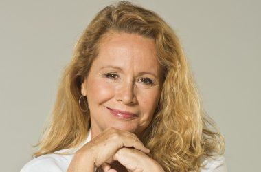 Eli de Caso: Animadora vuelve a la TV después de 9 años con programa dirigido a adultos mayores