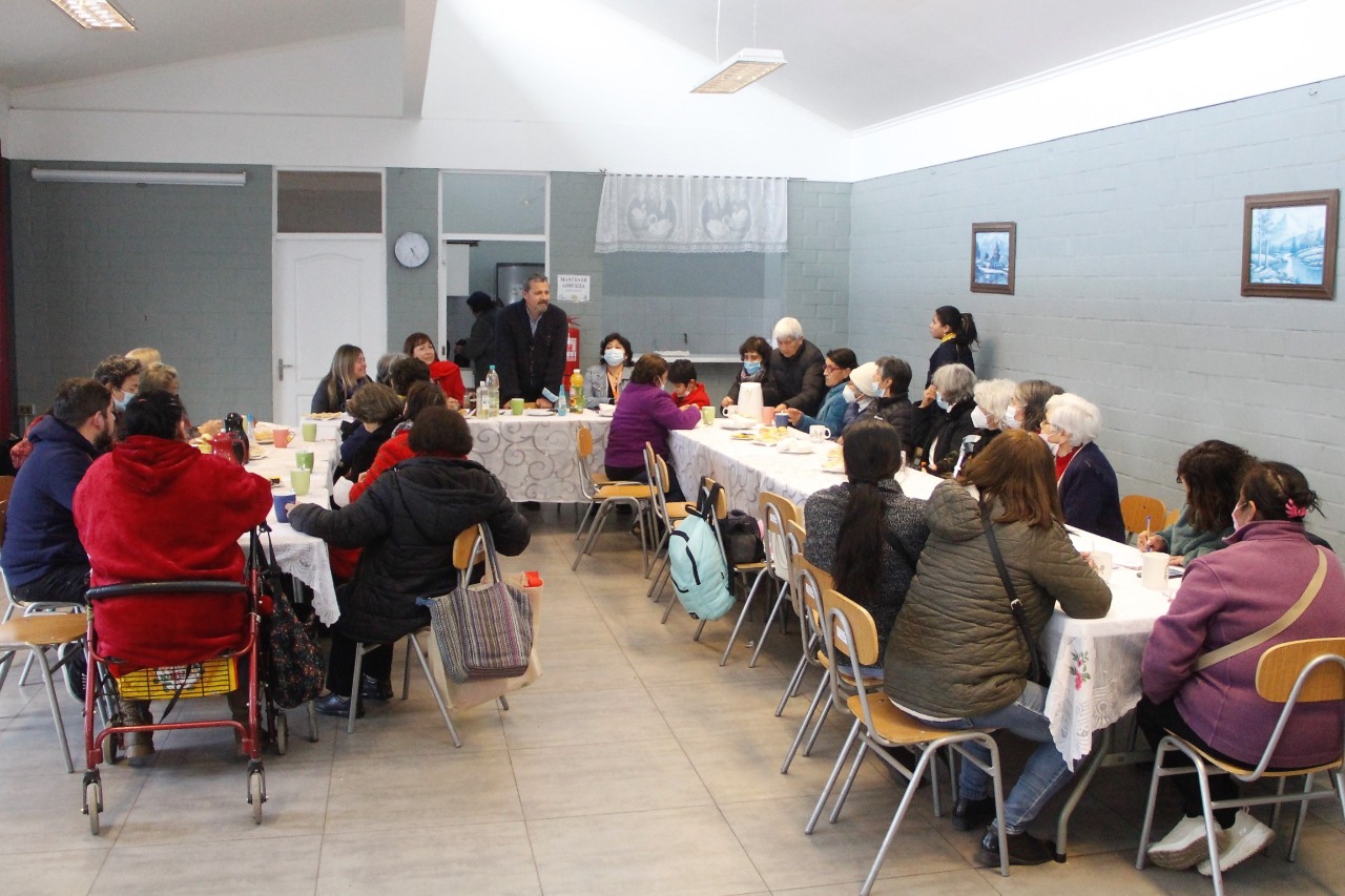 Quillota: Municipalidad inició reuniones con clubes de adultos mayores por proyecto del Centro Integral 