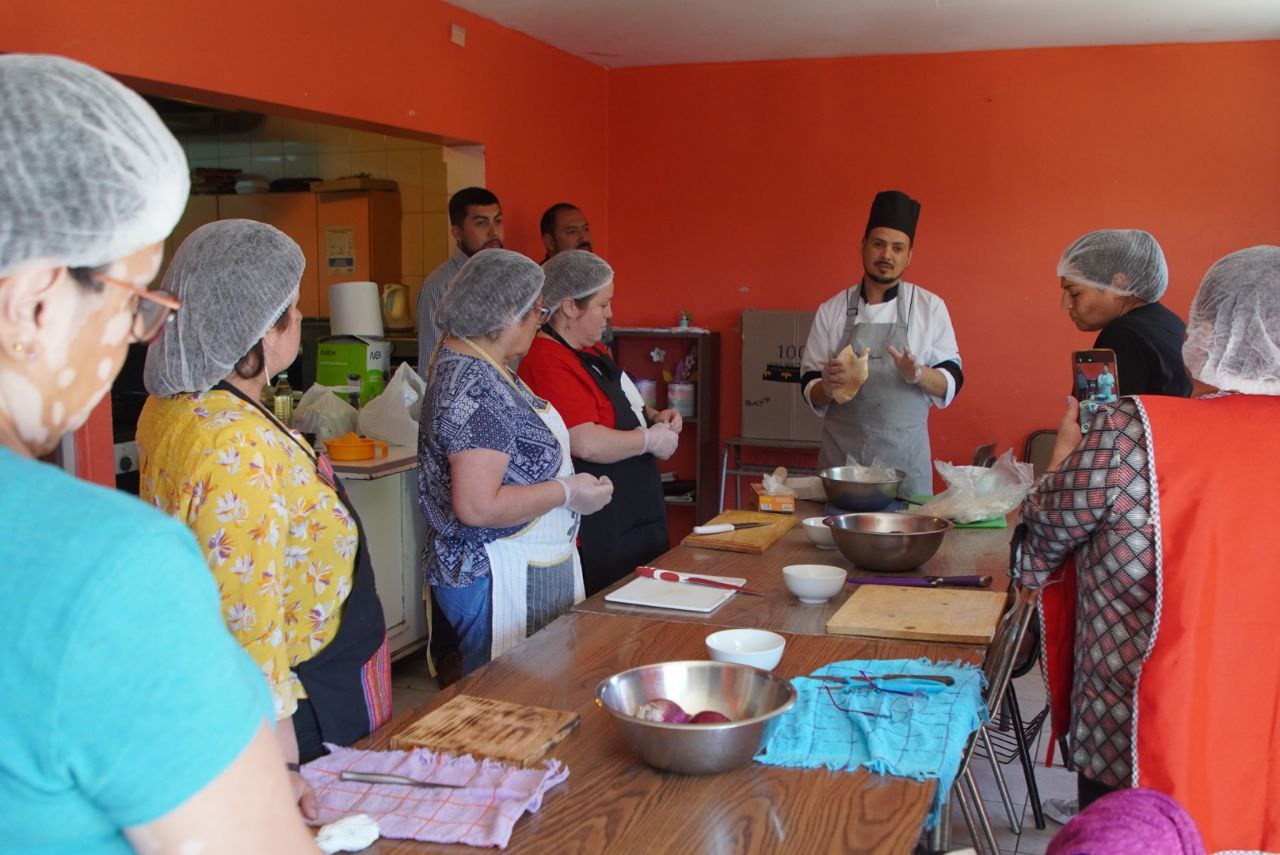 Valparaíso: Chef porteños lideraron talleres de cocina y recetas para la comunidad porteña