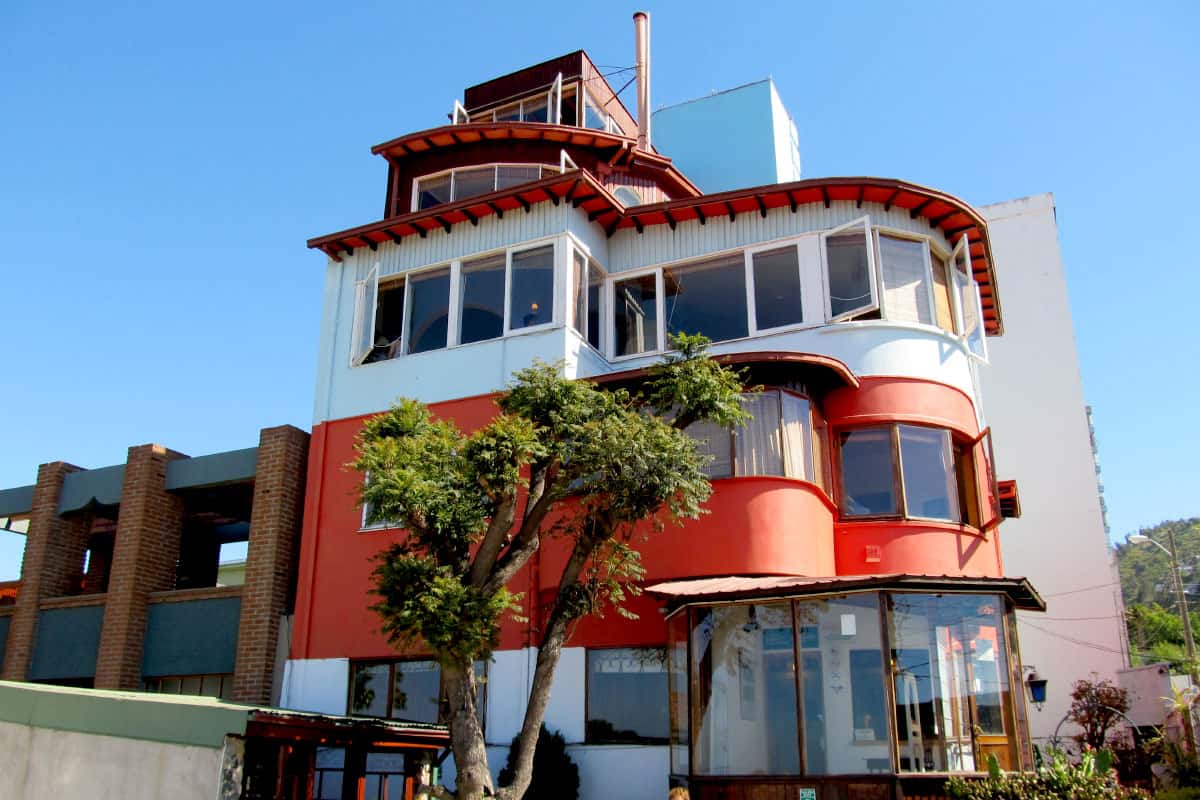 La Sebastiana: Un Viaje Poético por la Casa de Neruda en Valparaíso