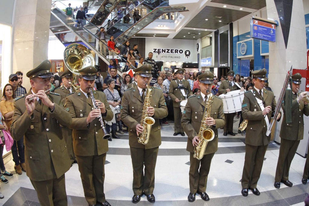 Banda de Carabineros y muestra de canes llegan este sábado a Mall Marina